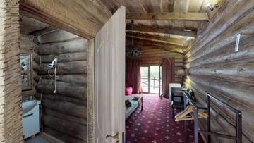 Фото номера Шале с 2 отдельными кроватями Отель Eco resort Monastic-SPA г. Оров 4